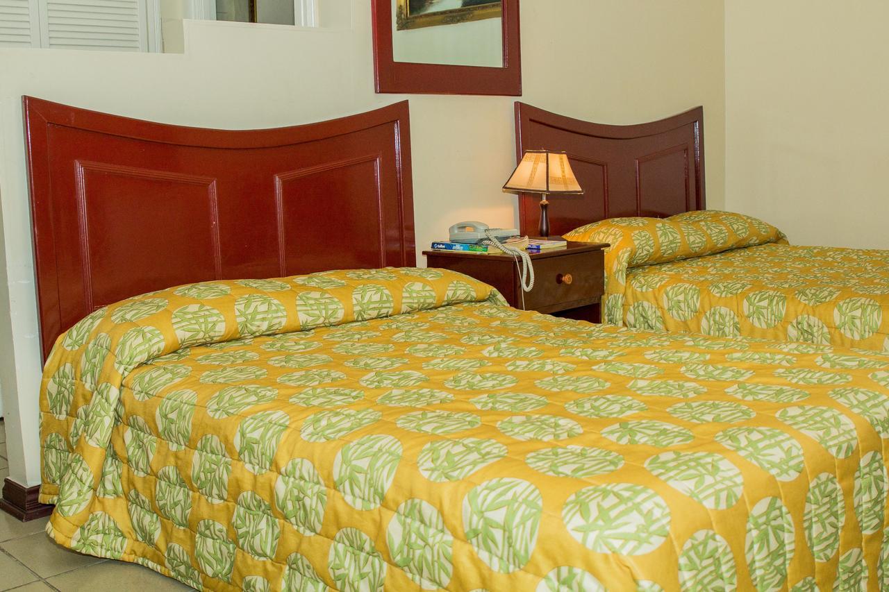 Regency Suites Hotel Georgetown Exterior photo